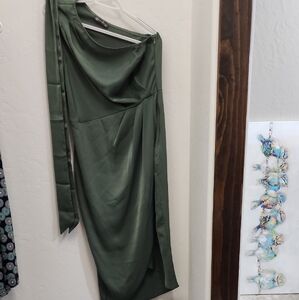 Elegant One Shoulder Green Dress